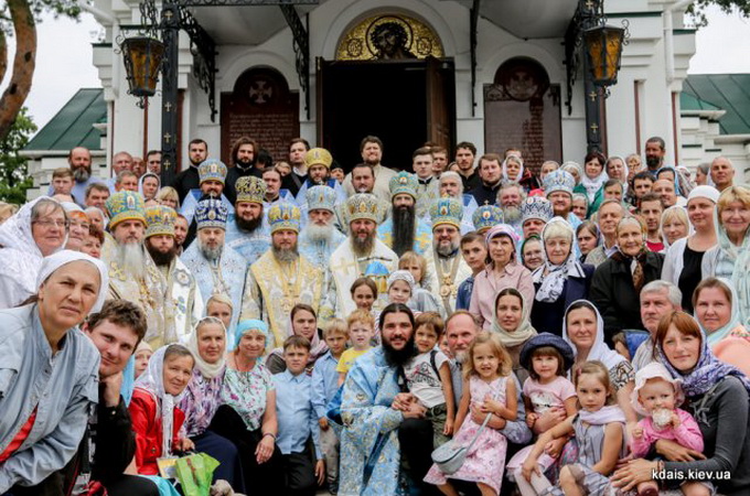В Ризоположенском монастыре Томашовки прошли празднования в честь Пресвятой Богородицы
