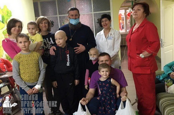 Неделя добрых дел: Ровенская епархия помогла детям ко Дню святого Николая (ФОТО)