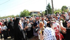 მარტვილის მერი ლეციცხვაიეში ტაძრის გუმბათზე ჯვრის აღმართვას დაესწრო