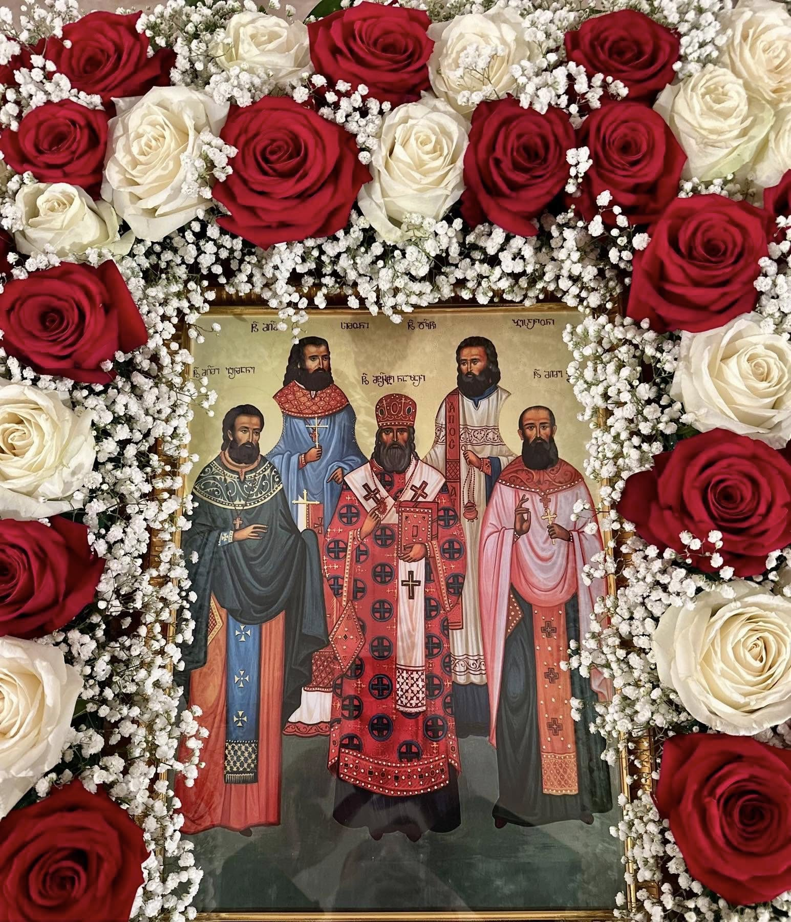 ზესტაფონში  კვალითის დასაზლებაში ახალმოწამეთა სახელობის ტაძარში პირველი ლიტურგია აღევლინა - სურათი 2