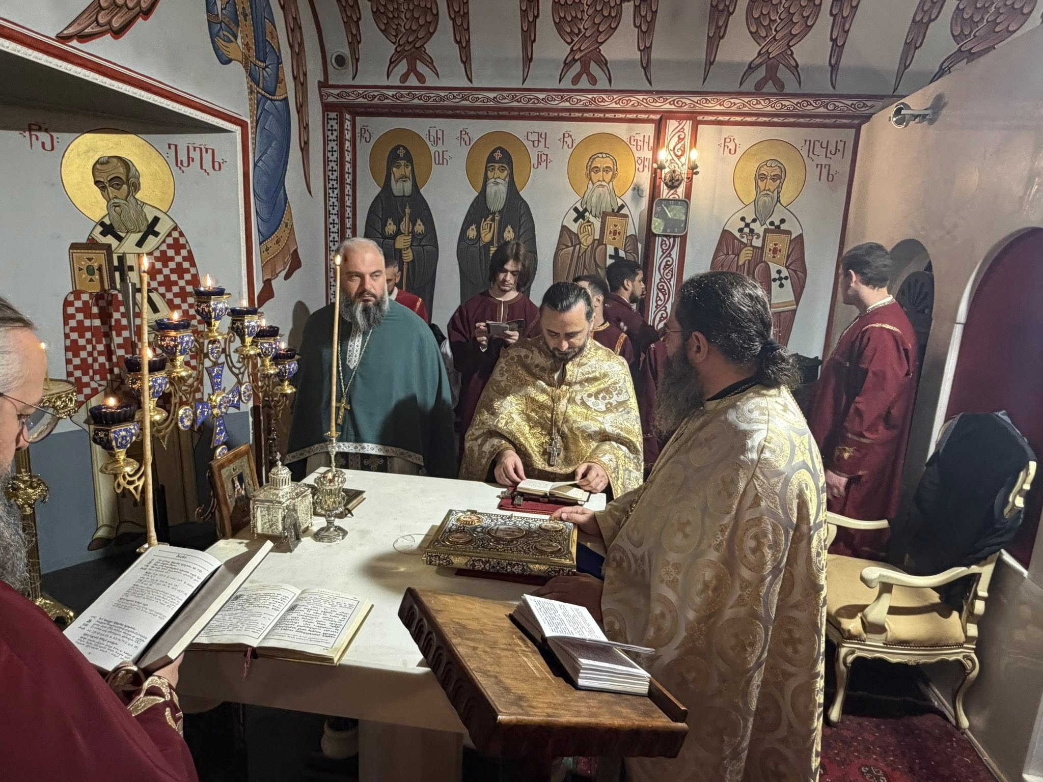 საფრანგეთში წმინდა თამარ მეფის სახელობის ტაძარში სიწმინდეები მიაბრძანეს - სურათი 1