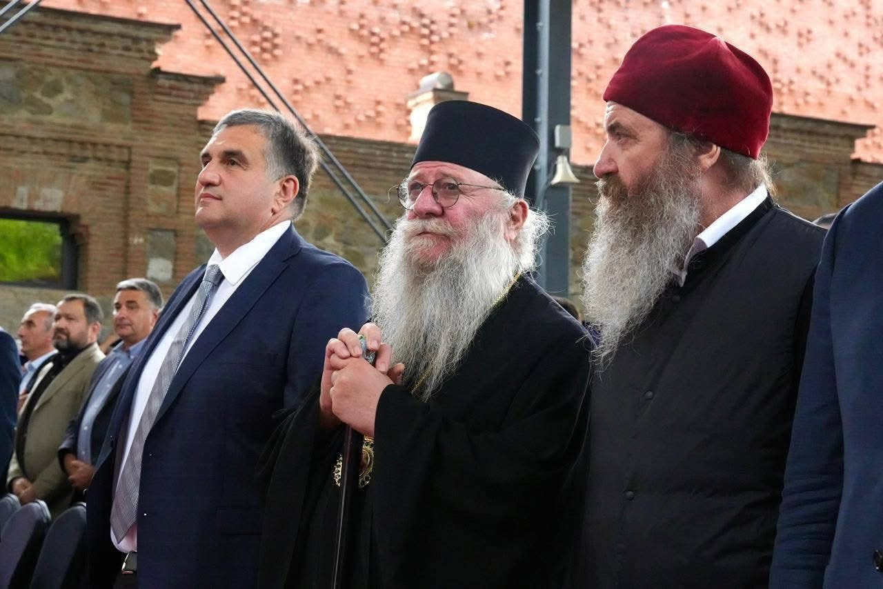 კახეთში 464 წარჩინებული მოსწავლე დააჯილდოვეს - სურათი 1