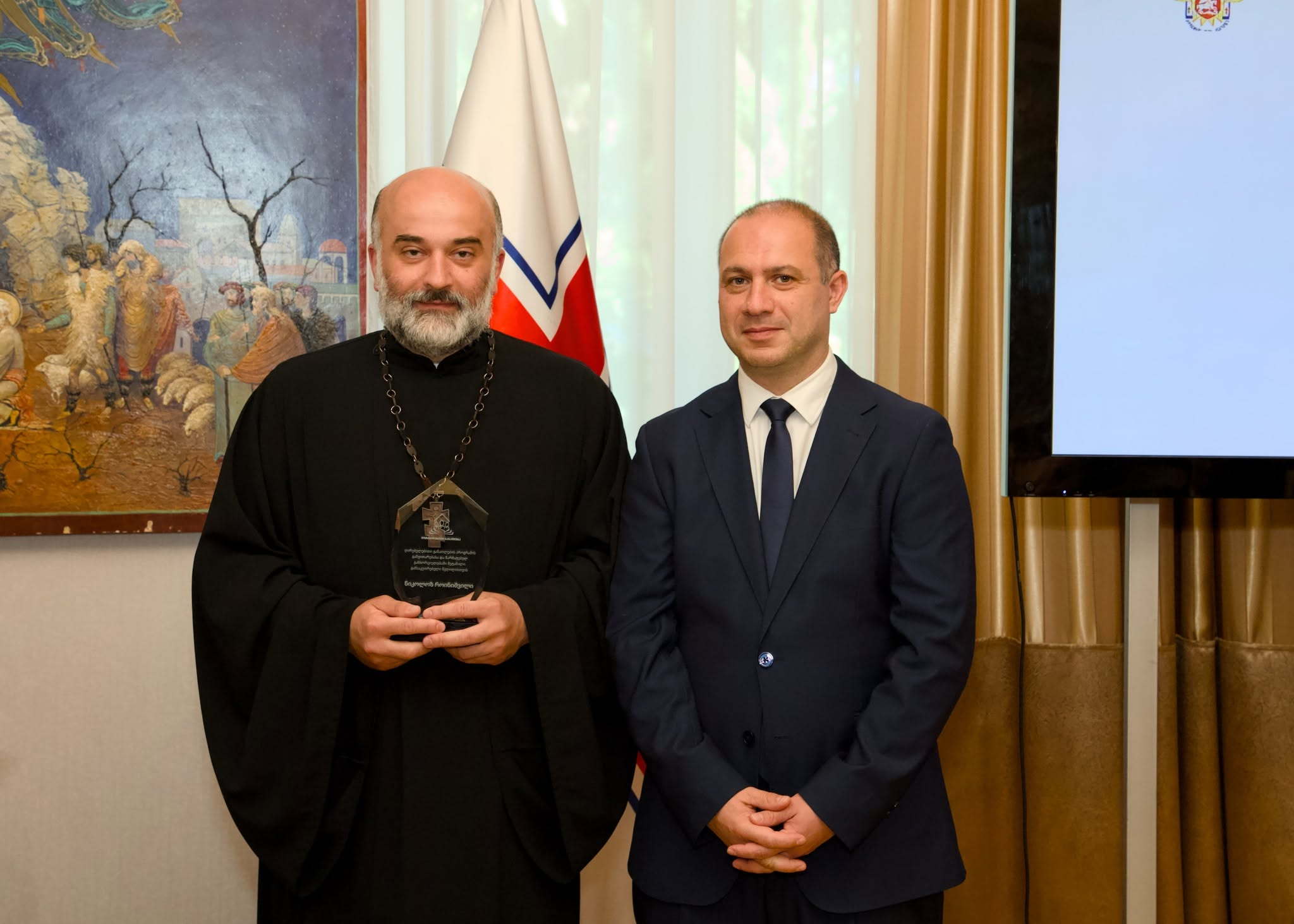 საქართველოს საპატრიარქოში „ღირებულებითი განათლების“ პროგრამაში ჩართული პირები დააჯილდოვეს - სურათი 3