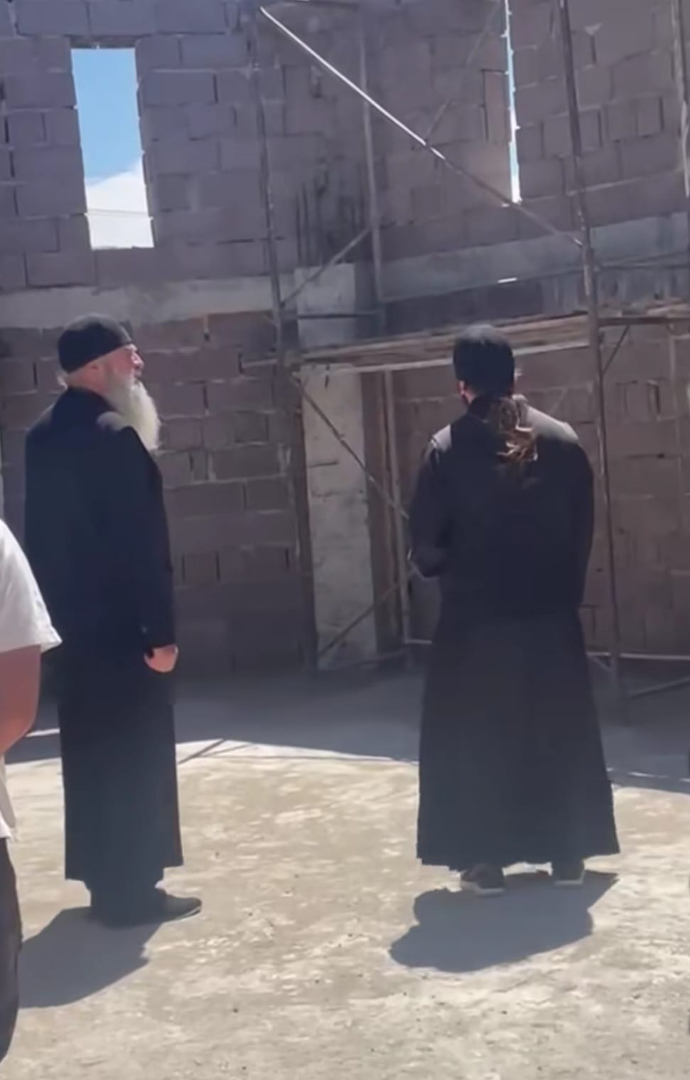 ბებნისში წმინდა საბა განწმენდილის სახელობის ტაძრის კედლების მშენებლობა დასრულდა, გუმბათის მოსაწყობად დახმარებაა საჭირო - სურათი 2