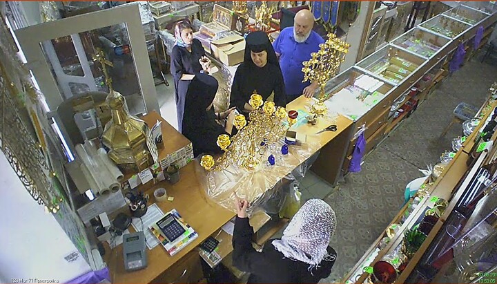 фото