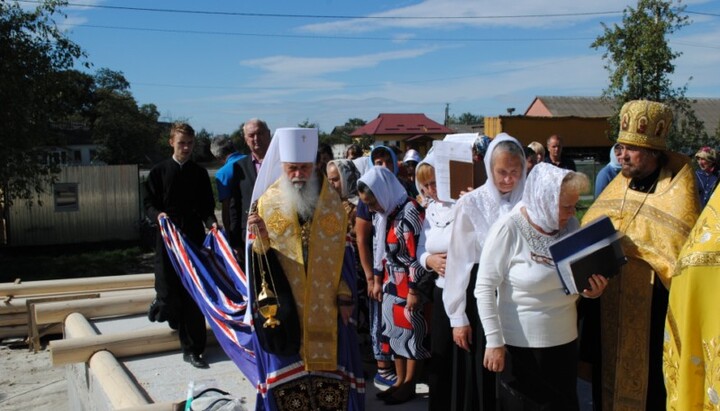 фото