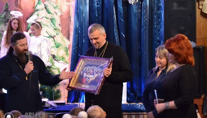 фото